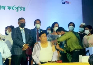 বুস্টার ডোজের উদ্বোধন করলেন চার মন্ত্রী
