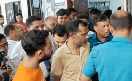 প্রশ্ন ফাঁ সে র ঘটনায় কা রা গা রে ১০ আ সা মি