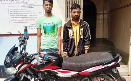 সিলেটে দুই মোটরসাইকেল চোর আ ট ক