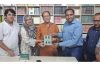অভ্র প্রকাশনে বিচারপতি খিজির আহমেদ চৌধুরী : বই মানুষকে শুধু জ্ঞানী নয়, মানবিকও করে তোলে